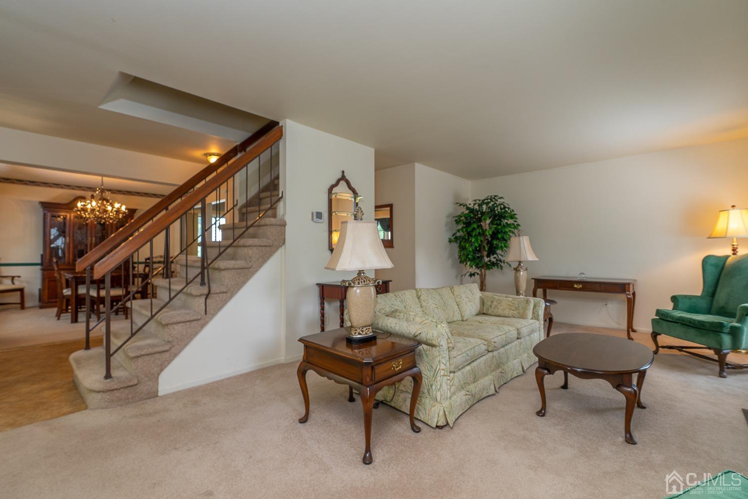501 Maplecrest Road Edison, NJ 08820 - Photo 3 of 25 Gallery Image 3