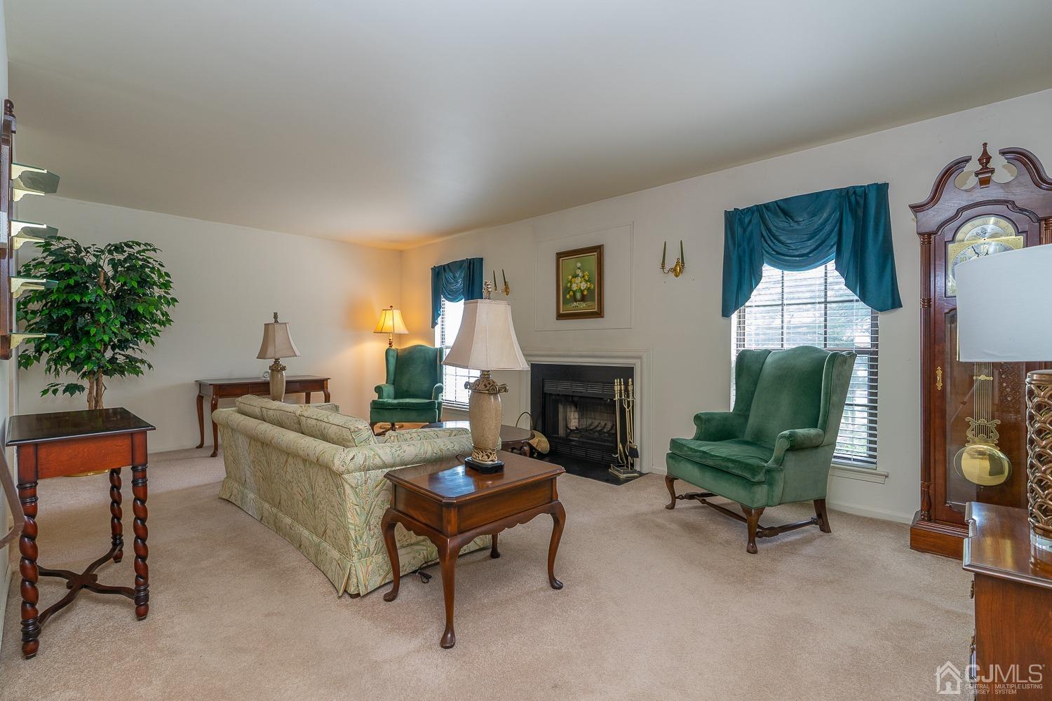 501 Maplecrest Road Edison, NJ 08820 - Photo 4 of 25 Gallery Image 4