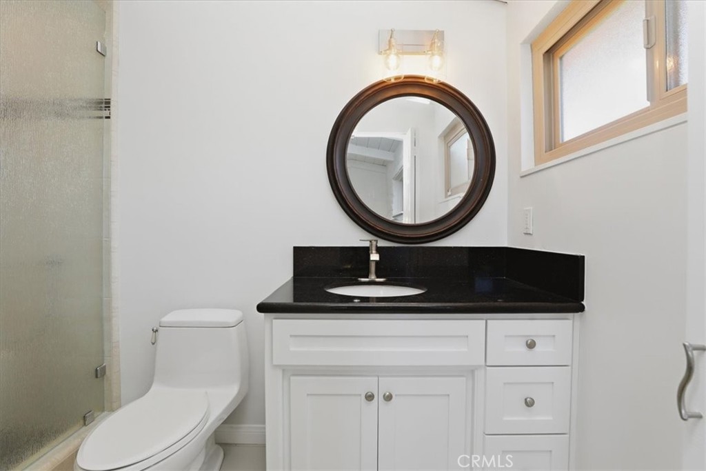 4729 Vía Tala Fallbrook, CA 92028 - Photo 24 of 51 Bathroom