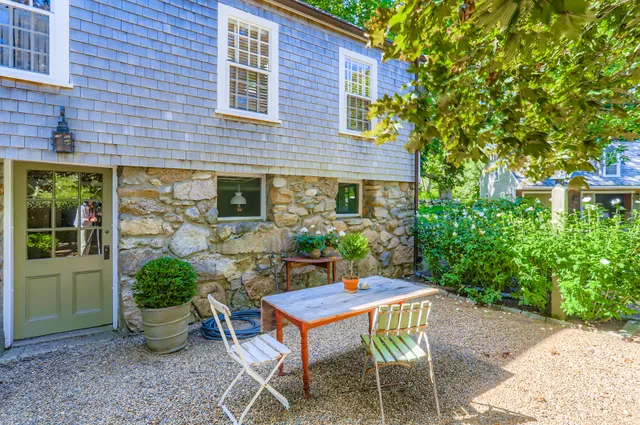 $6,495,000 | 180 Pilot Hill Farm Road, Vineyard Haven, MA 02568