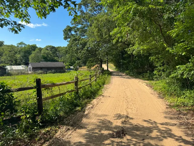 $6,495,000 | 180 Pilot Hill Farm Road, Vineyard Haven, MA 02568