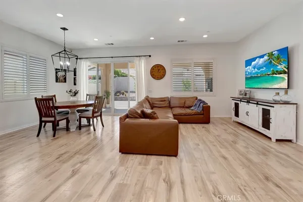 $899,999 | 2303 Nova Way, Corona, CA 92883