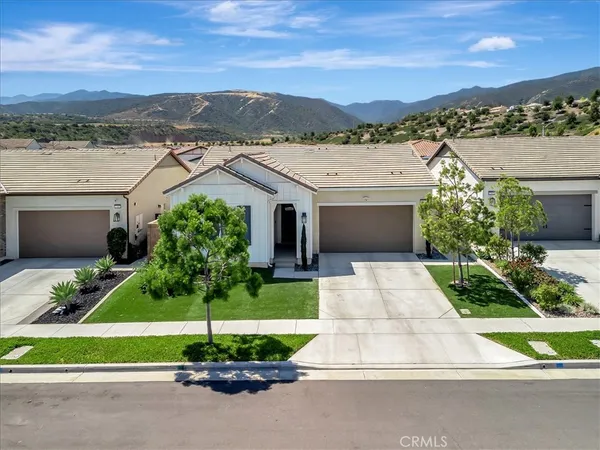 $899,999 | 2303 Nova Way, Corona, CA 92883