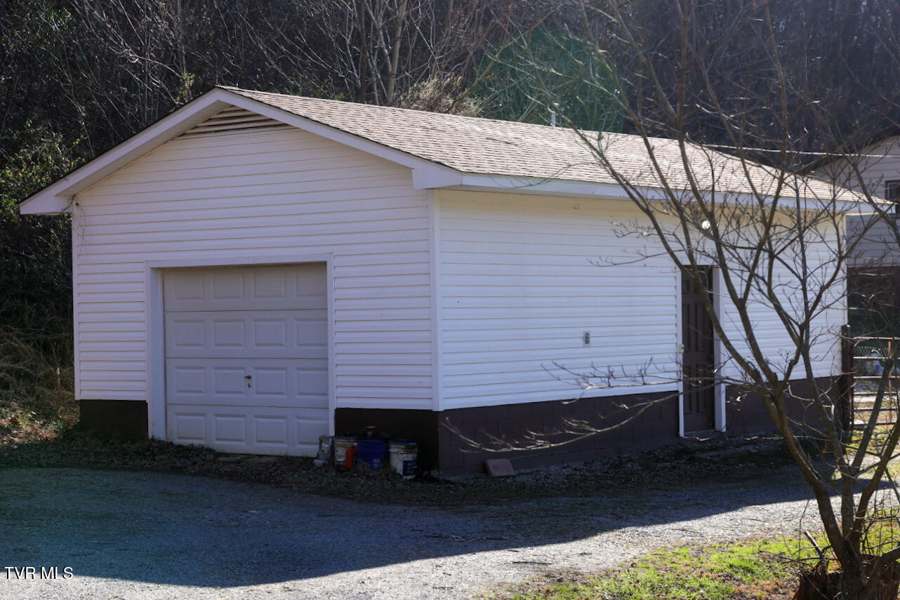 345 Mt Wesley Road Telford, TN 37690 - Photo 25 of 39 Detached Garage