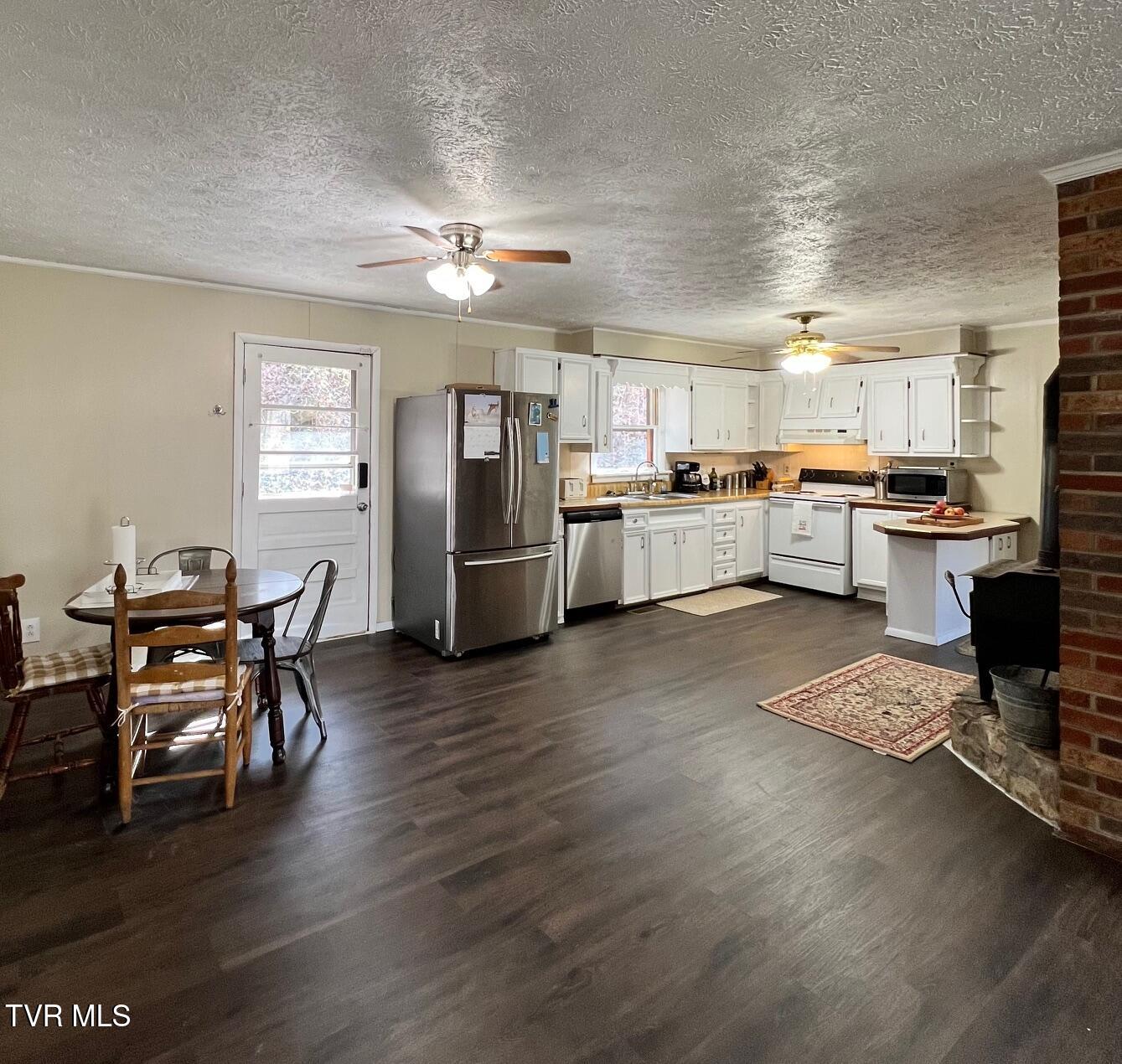 345 Mt Wesley Road Telford, TN 37690 - Photo 8 of 39 Open Kitchen/Dining