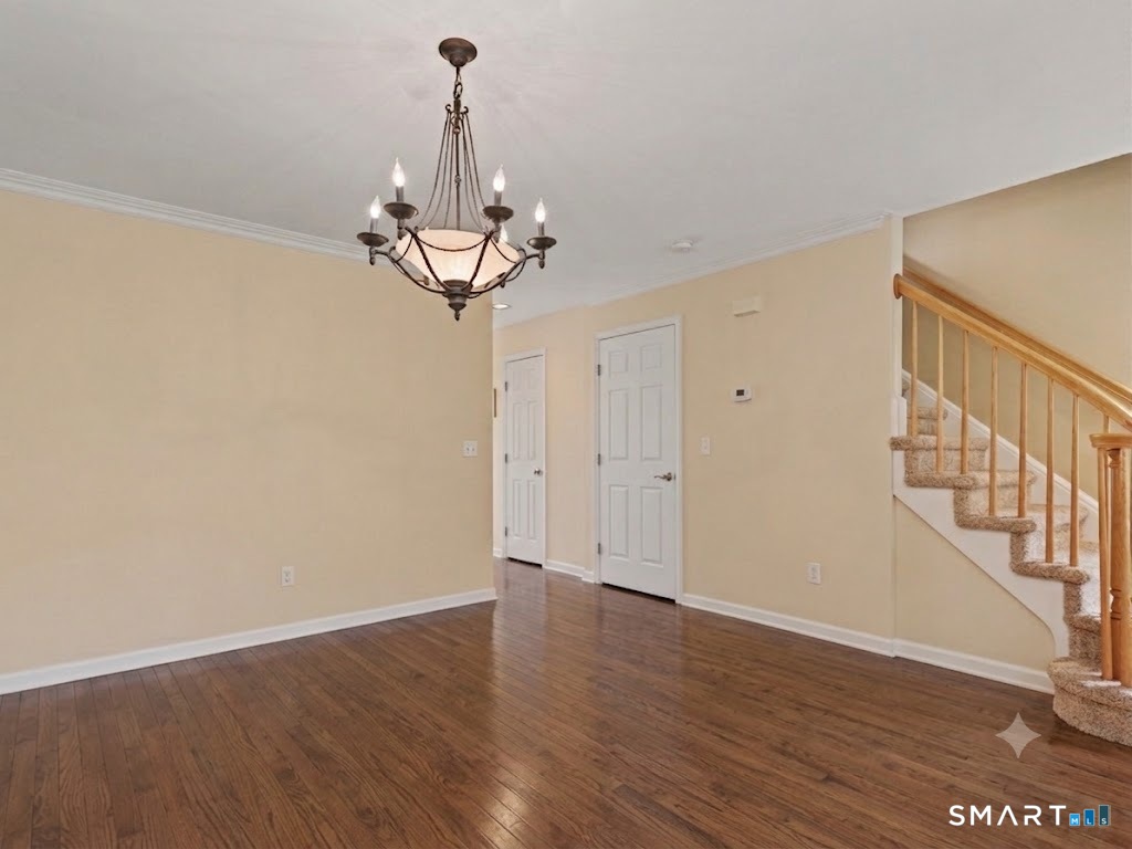 180 Turn Of River Road, Unit 13A Stamford, CT 06905 - Photo 10 of 40