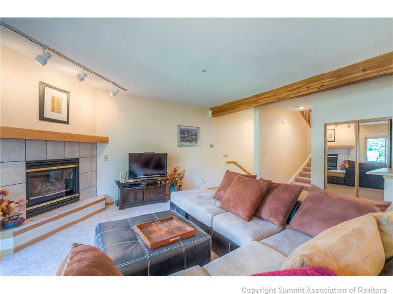 602 4 O Clock Road, Unit 32 Breckenridge, CO 80424 - Photo 7 of 25 Living Room.