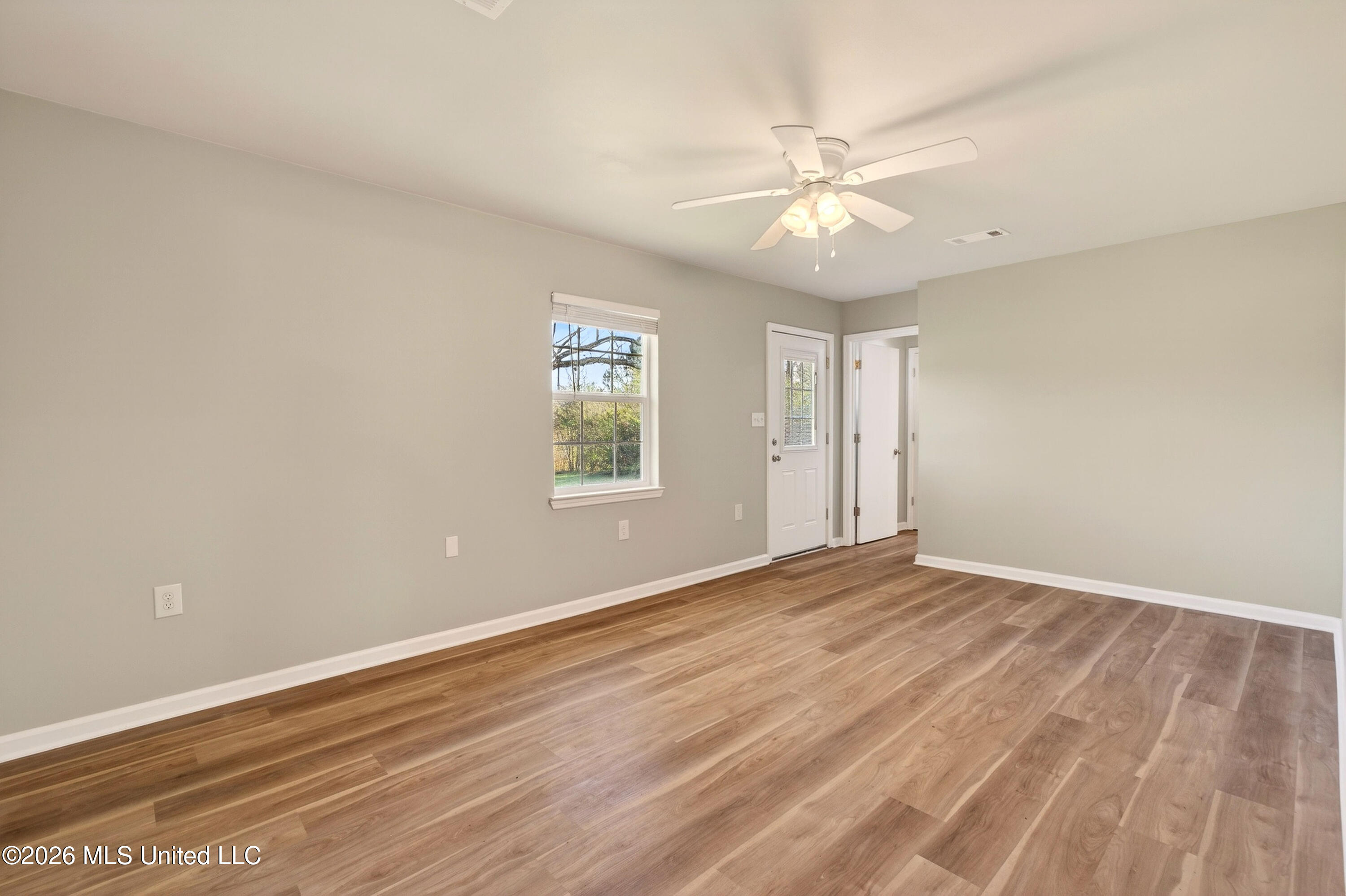 1059 Thomas School Road Lumberton, MS 39455 - Photo 14 of 50 Masterbedroom1