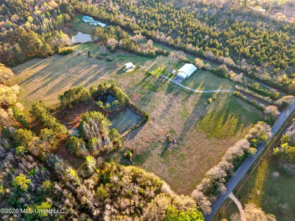 $499,900 | 1059 Thomas School Road, Lumberton, MS 39455