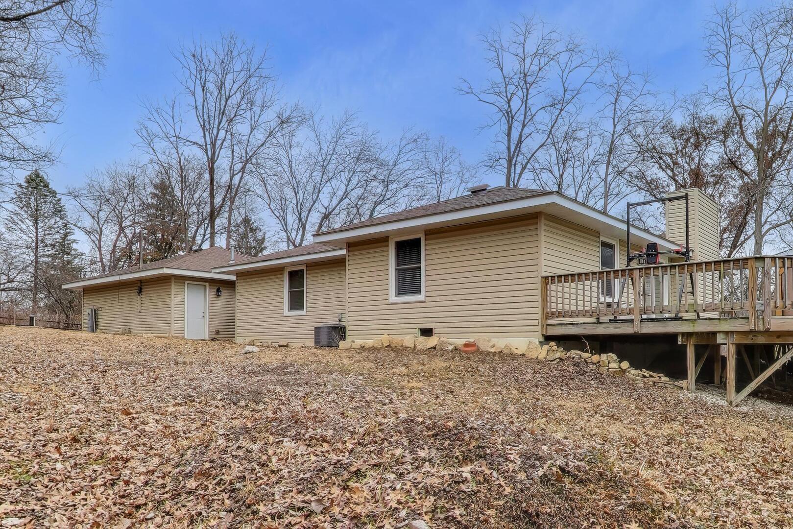 1127 Timber Trails Road Downers Grove, IL 60516 - Photo 29 of 30 a house with a outdoor space