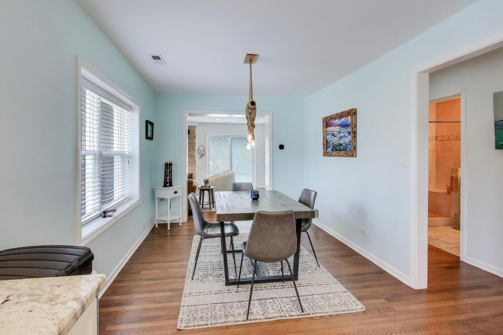 1127 Timber Trails Road Downers Grove, IL 60516 - Photo 9 of 30 a living room with furniture and a window
