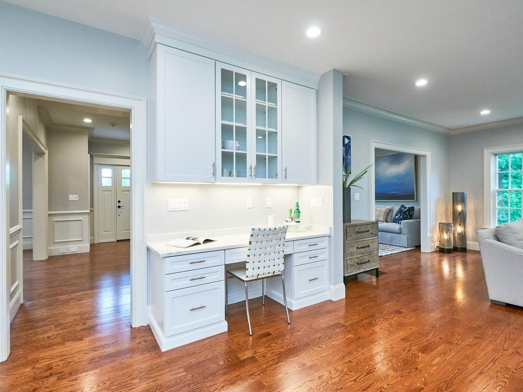 12 Ober Road Newton, MA 02459 - Photo 7 of 42
