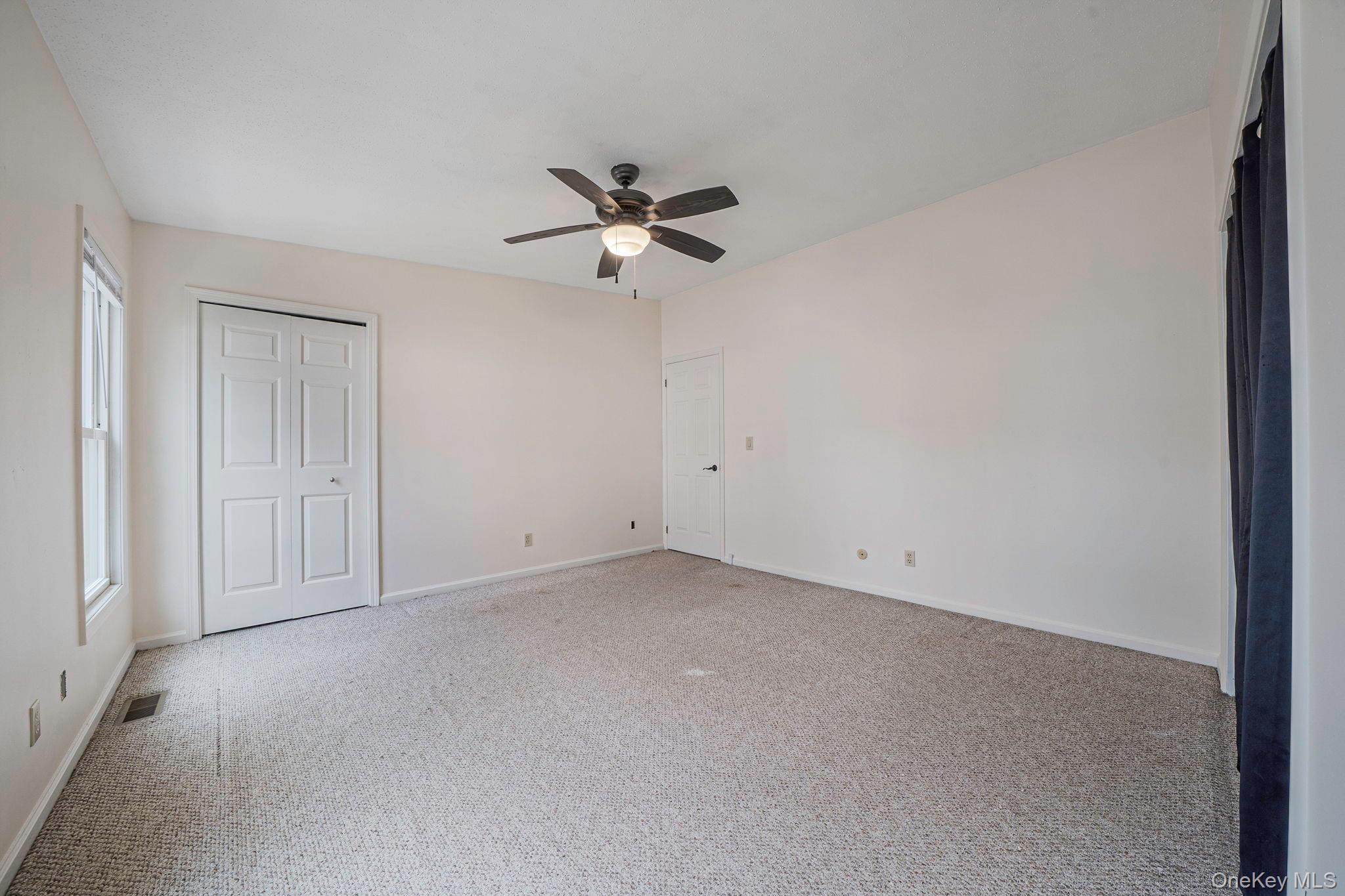 190 Merrick Road, Unit 35 Amityville, NY 11701 - Photo 12 of 17
