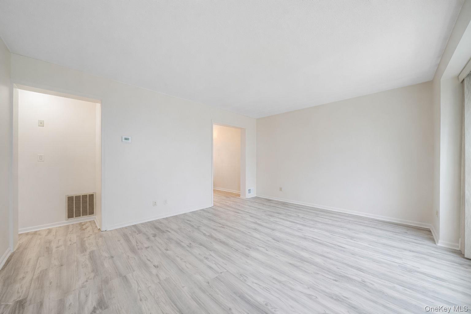 190 Merrick Road, Unit 35 Amityville, NY 11701 - Photo 4 of 17