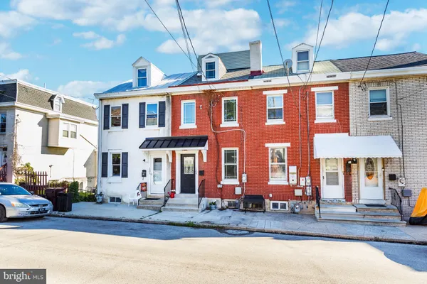 $2,900 | 129 Sixth Street, Bridgeport, PA 19405