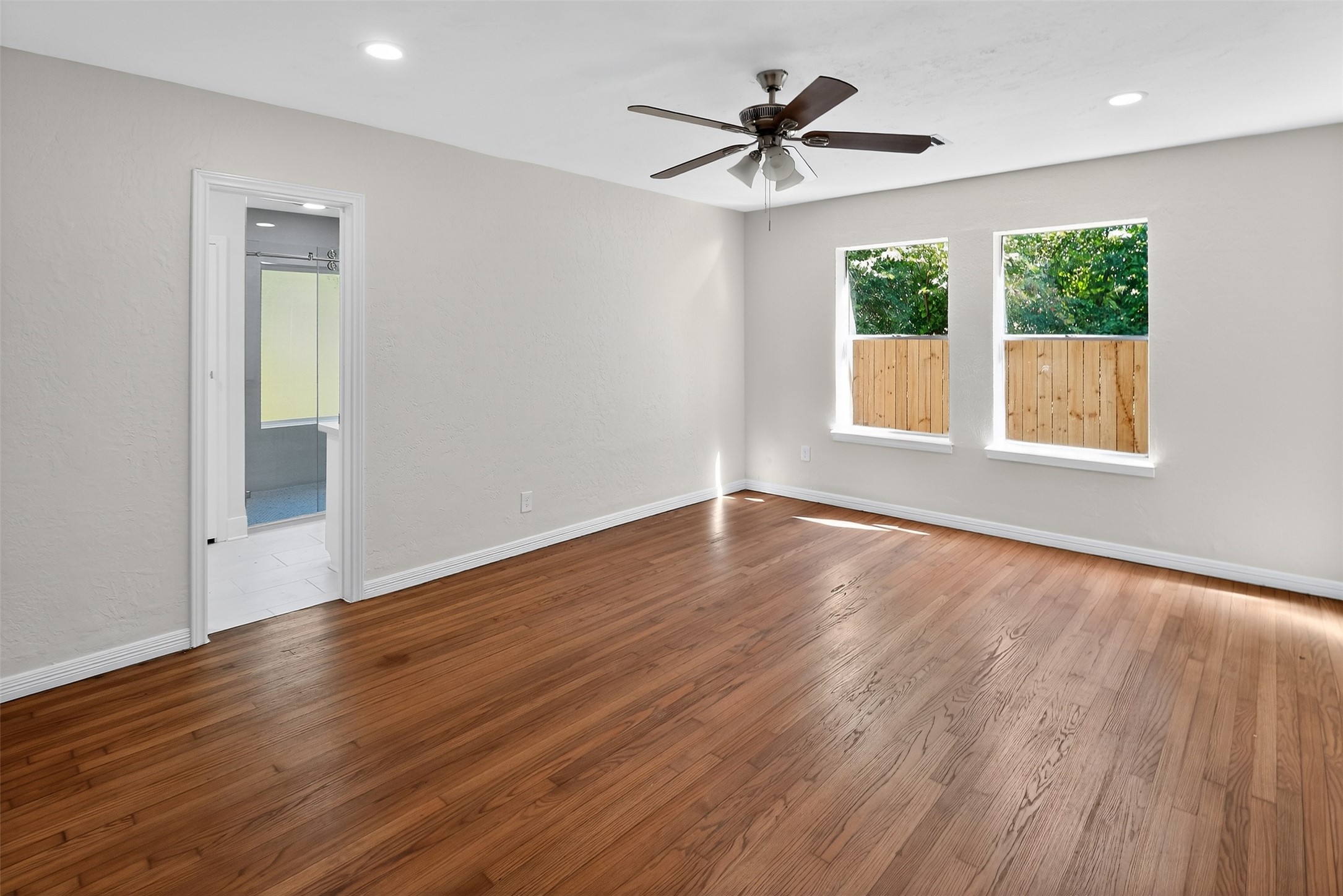 406 Hohldale Street Houston, TX 77091 - Photo 20 of 39