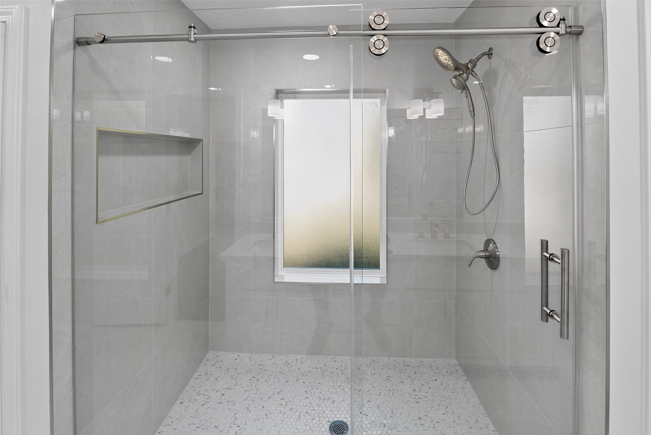 406 Hohldale Street Houston, TX 77091 - Photo 22 of 39