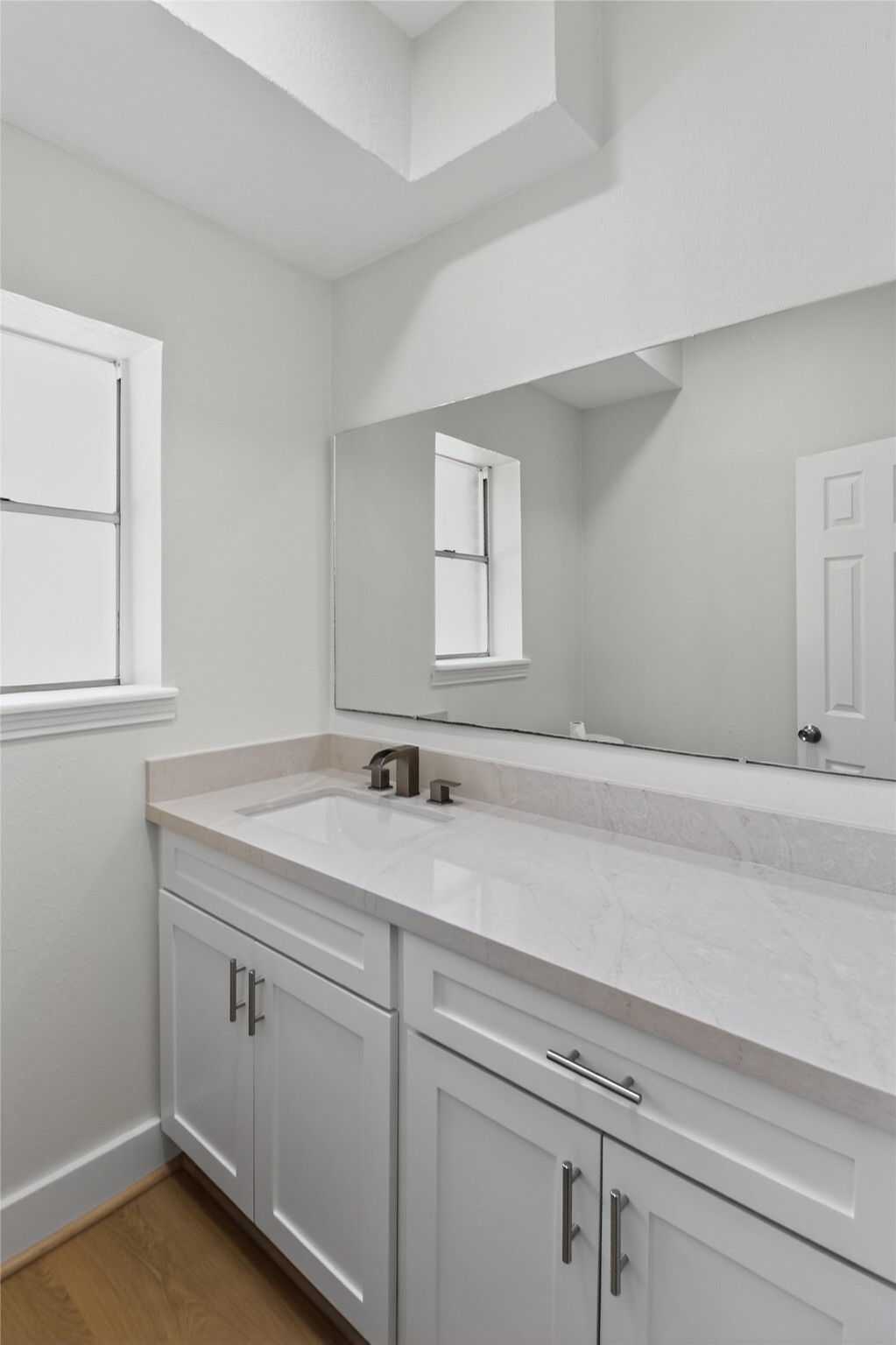 406 Hohldale Street Houston, TX 77091 - Photo 38 of 39 Half bath off utility room