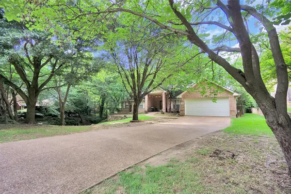 $3,200 | 632 Creek View Drive, Prosper, TX 75078