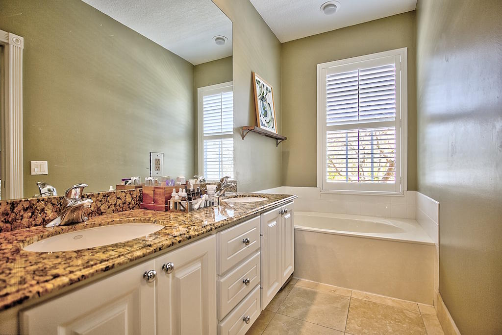 166 Milbridge Drive Jupiter, FL 33458 - Photo 7 of 19 IMG_0025