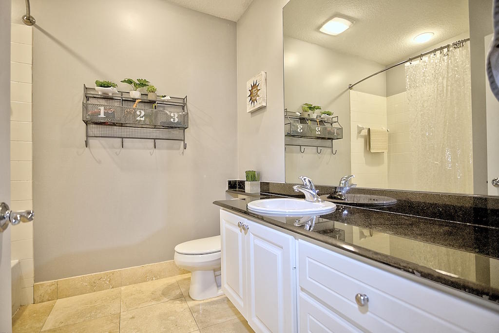 166 Milbridge Drive Jupiter, FL 33458 - Photo 10 of 19 IMG_0034