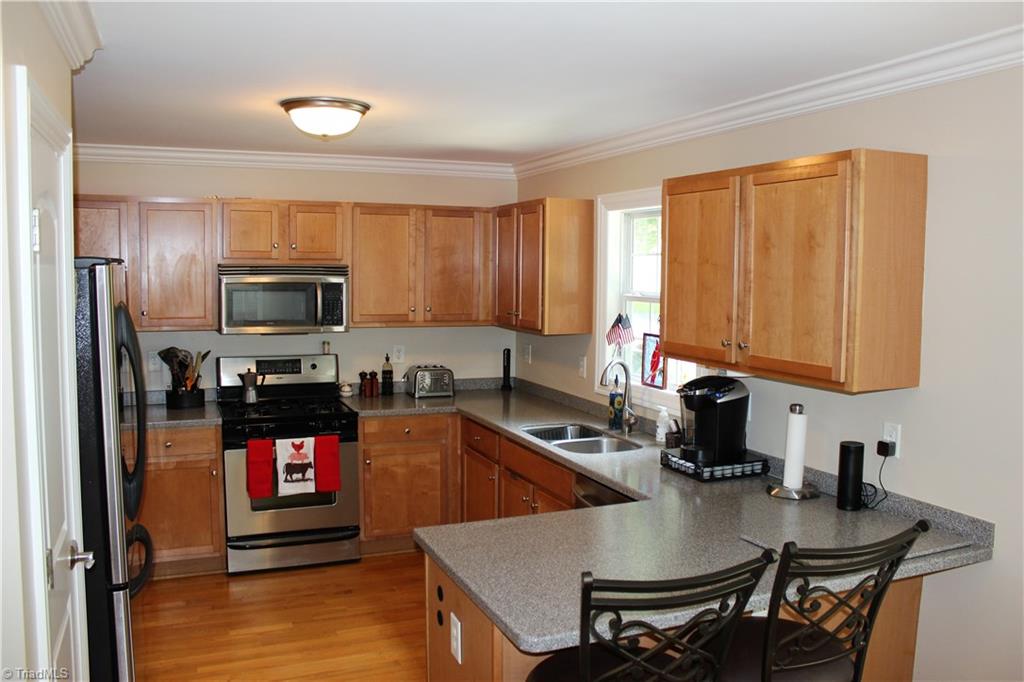 7710 Perthshire Drive Oak Ridge, NC 27310 - Photo 8 of 22