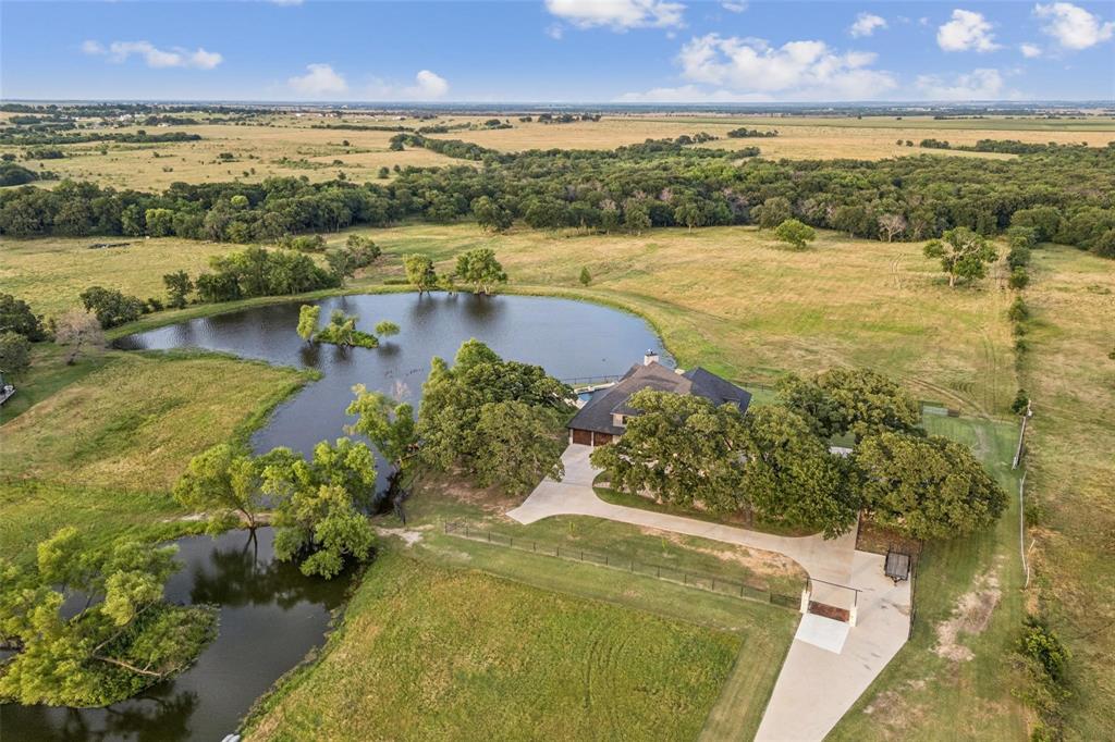 12877 Foutch Road Pilot Point, TX 76258 - Photo 33 of 40