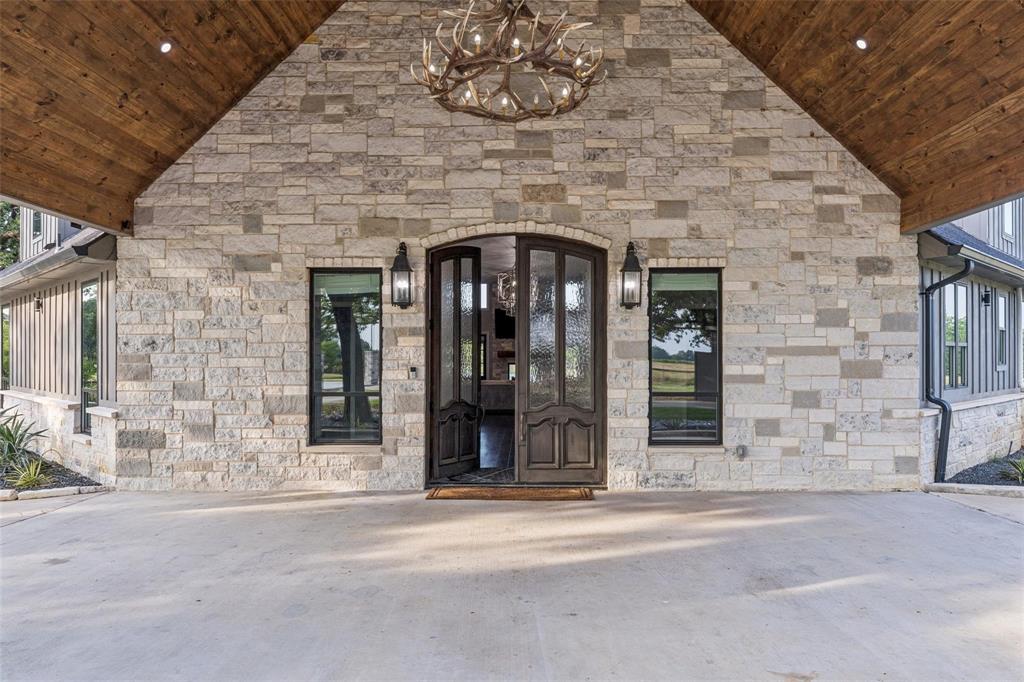 12877 Foutch Road Pilot Point, TX 76258 - Photo 5 of 40