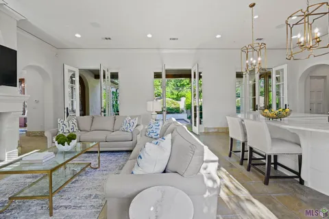 $989,500 | 6734 Audubon Circle, Baton Rouge, LA 70806