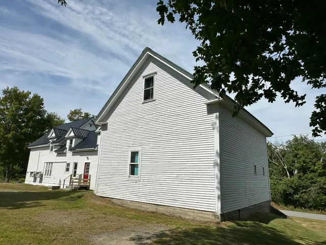 $169,900 | 36 Sherman Street, Island Falls, ME 04747