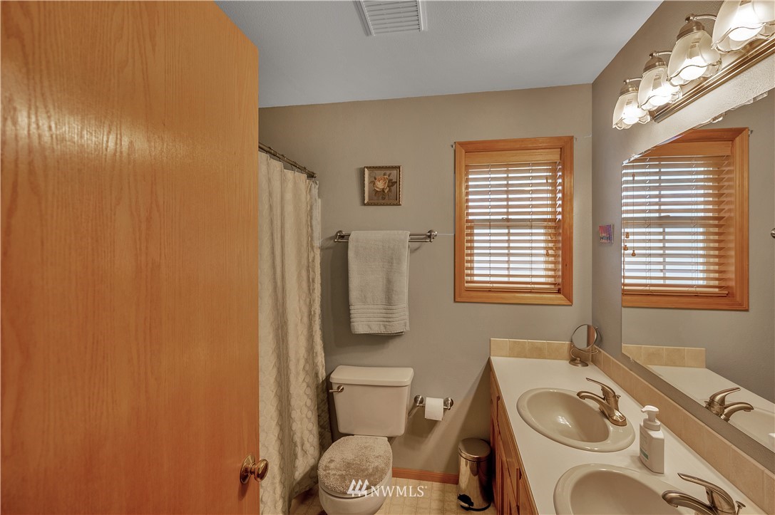 1061 Ridgeway Drive Lynden, WA 98264 - Photo 22 of 40 Gallery Image 22
