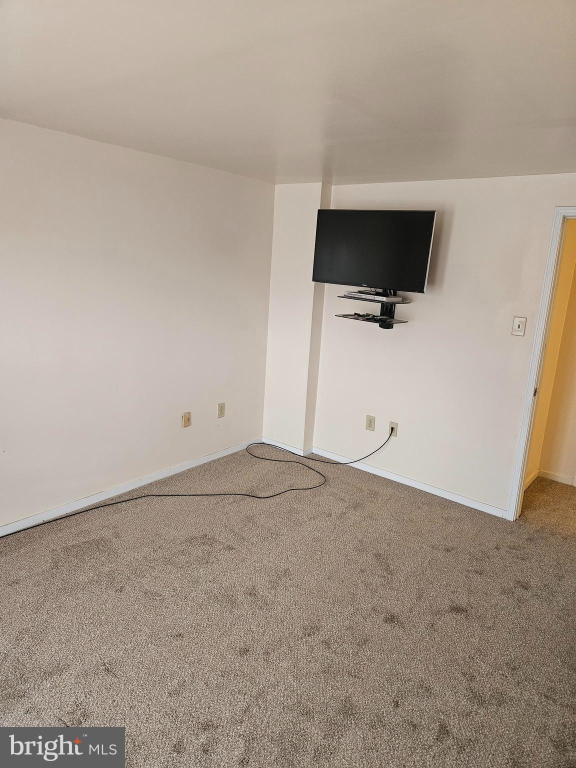 125 Rancocas Road Mount Holly, NJ 08060 - Photo 15 of 22 Master bedroom
