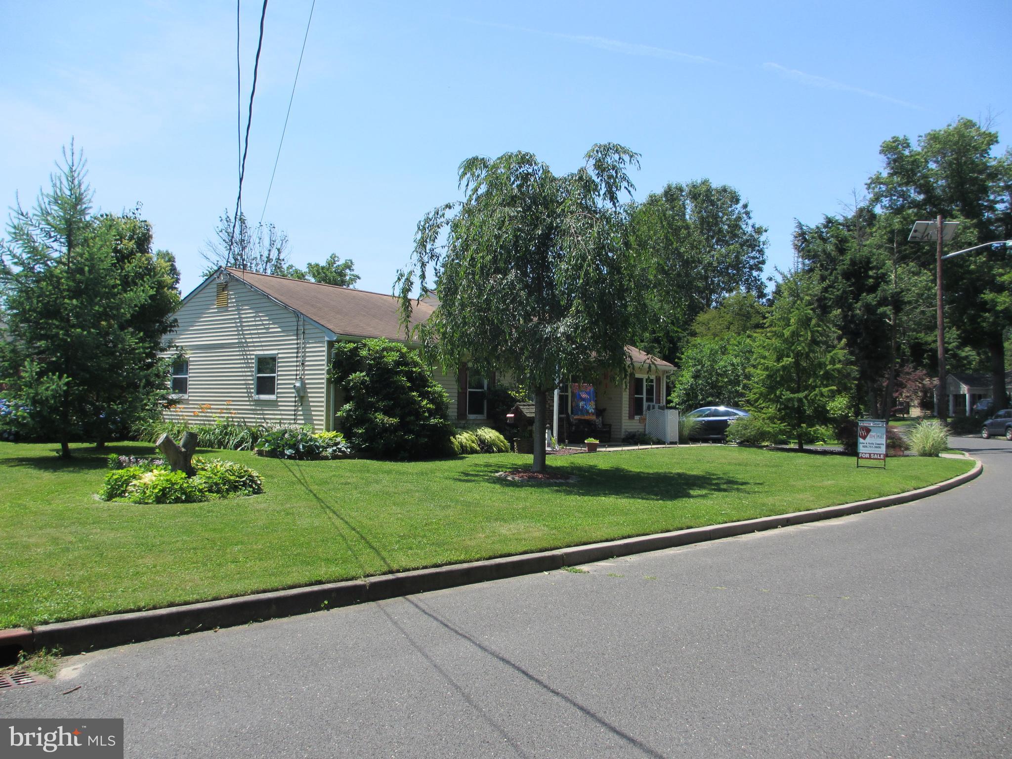 23 Waldron Road Allentown, NJ 08501 - Photo 4 of 35 Gallery Image 4