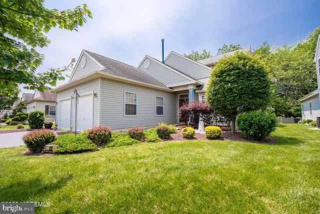 $675,000 | 221 Valencia Drive, Monroe Township, NJ 08831