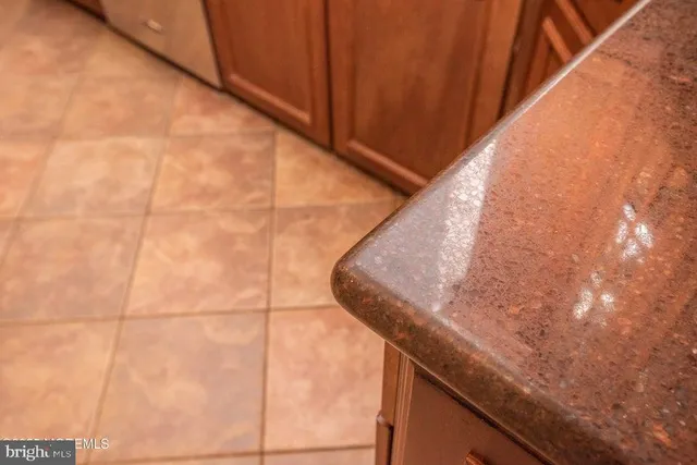 $675,000 | 221 Valencia Drive, Monroe Township, NJ 08831