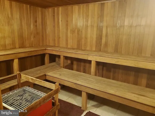 $675,000 | 221 Valencia Drive, Monroe Township, NJ 08831