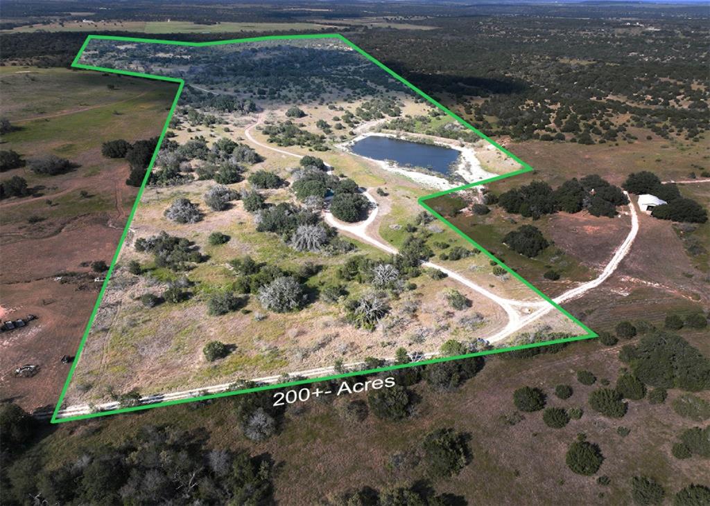 895 Pr 202 / Highway Hamilton, TX 76531 - Photo 3 of 40 a view of a backyard of a house