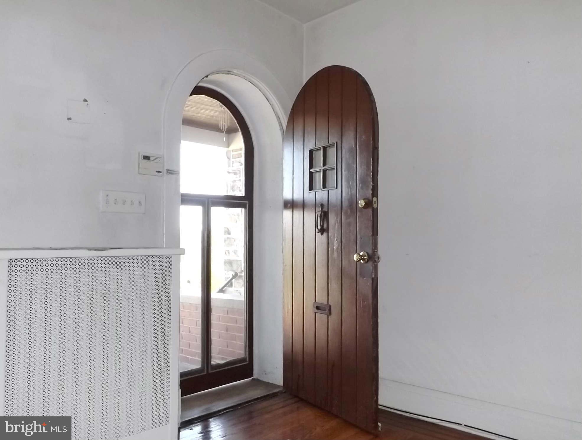 5120 Harford Road Baltimore, MD 21214 - Photo 2 of 18 Interior (General)