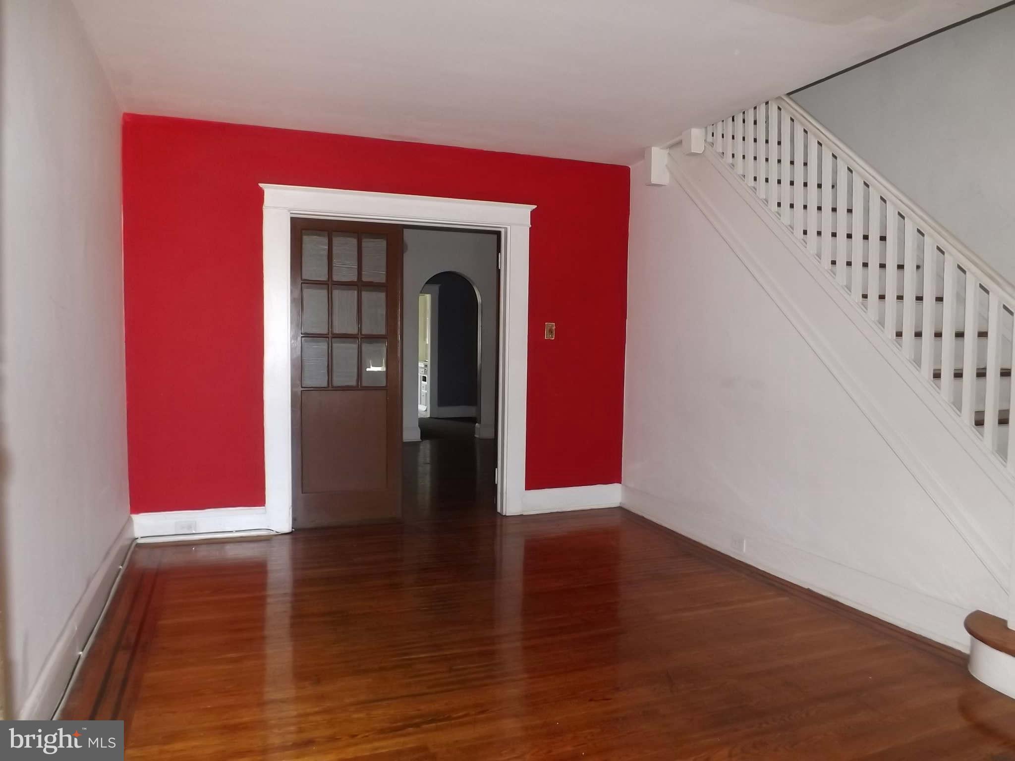 5120 Harford Road Baltimore, MD 21214 - Photo 3 of 18 Living Room