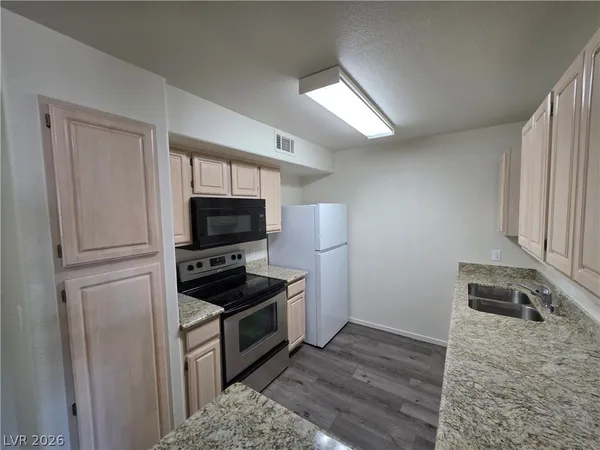 $1,100 | 555 East Silverado Ranch Boulevard, Unit 1123, Las Vegas, NV 89183