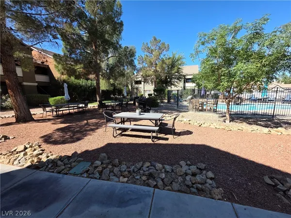 $1,100 | 555 East Silverado Ranch Boulevard, Unit 1123, Las Vegas, NV 89183