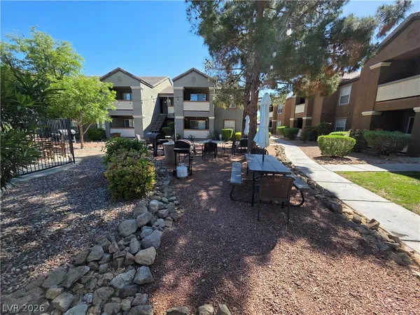 $1,100 | 555 East Silverado Ranch Boulevard, Unit 1123, Las Vegas, NV 89183