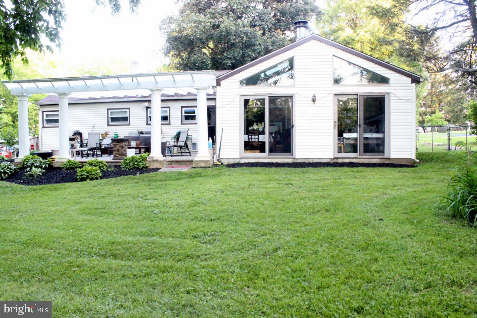 503 Heather Road Exton, PA 19341 - Photo 2 of 15 Gallery Image 2