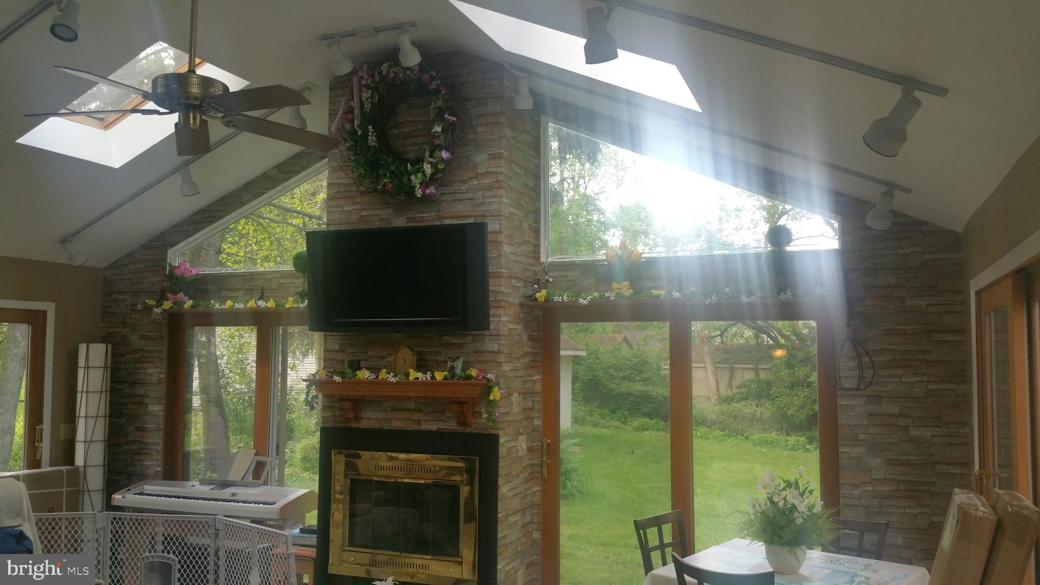 503 Heather Road Exton, PA 19341 - Photo 4 of 15 Gallery Image 4