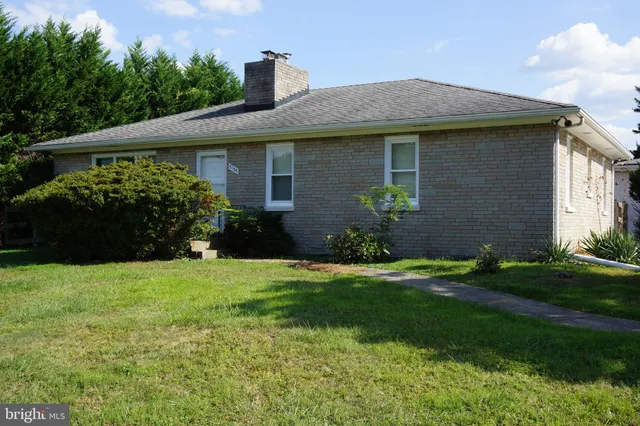 $2,300 | 7135 Bowers Road, Frederick, MD 21702