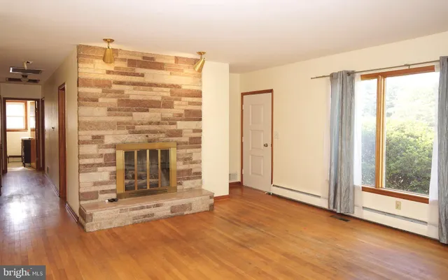 $2,300 | 7135 Bowers Road, Frederick, MD 21702