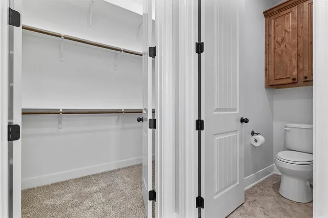 $990,000 | 402 North Pkwy Drive, Alvarado, TX 76009