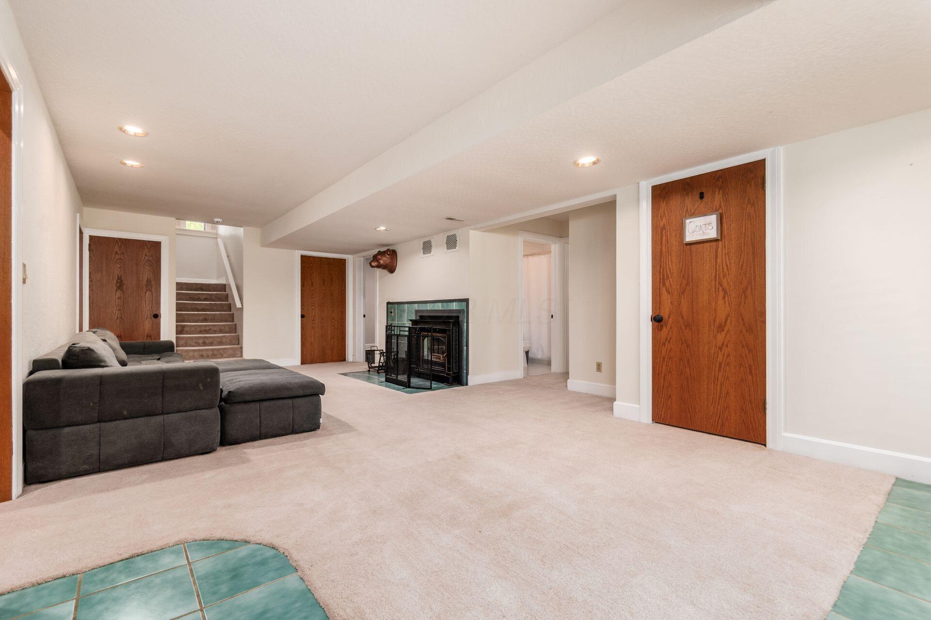 17041 Tulloss Road Mount Vernon, OH 43050 - Photo 11 of 113