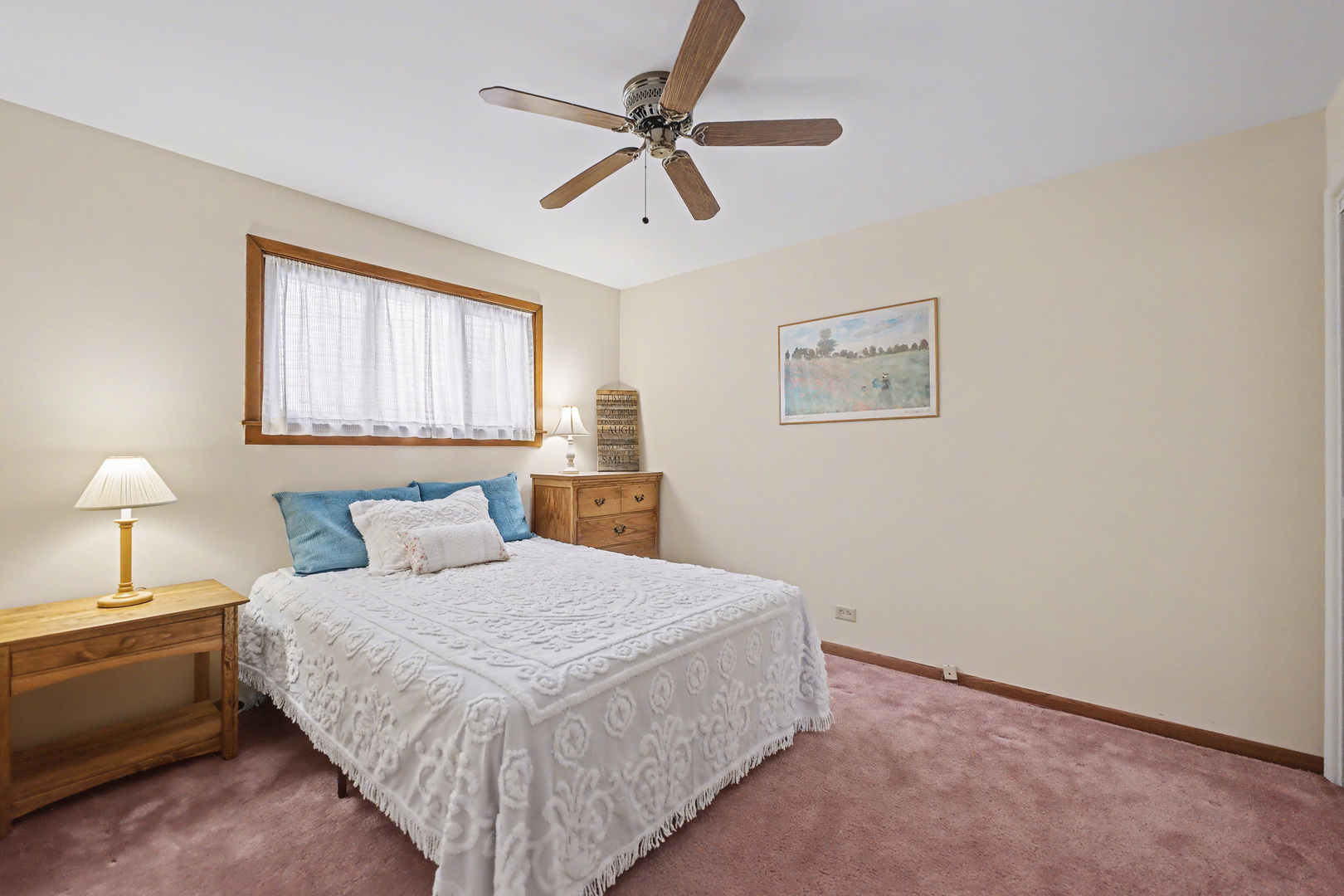 118 Evergreen Street Addison, IL 60101 - Photo 19 of 38 a bedroom with a bed and window