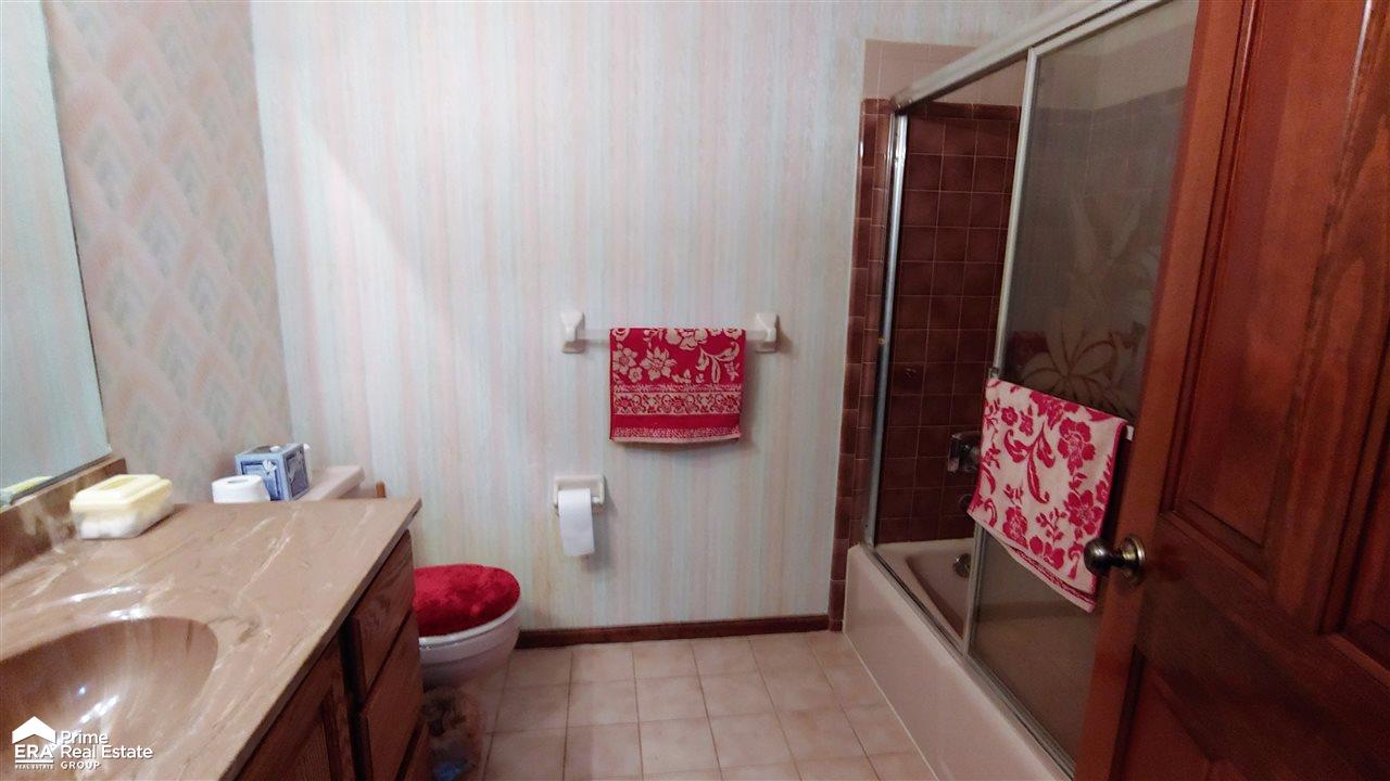 5011 North Gale Road Davison, MI 48423 - Photo 15 of 23 31390316-14.JPG